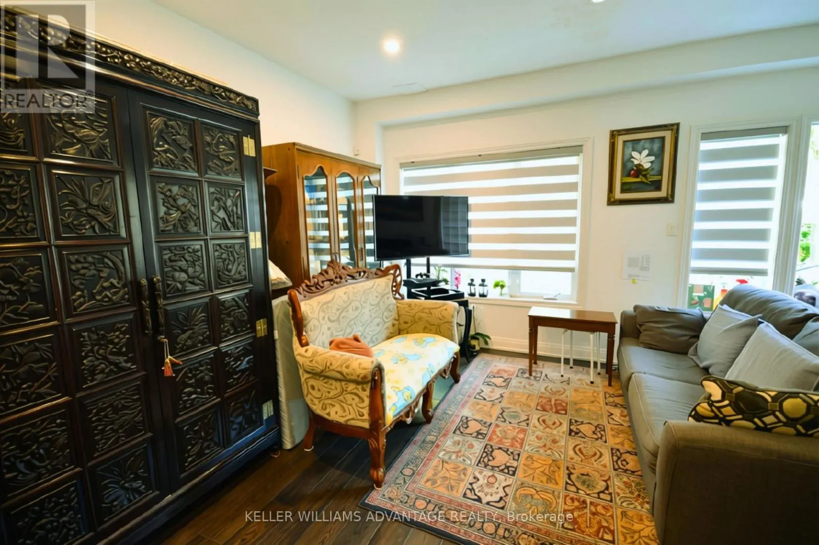 11 - 190 HARDING BOULEVARD W