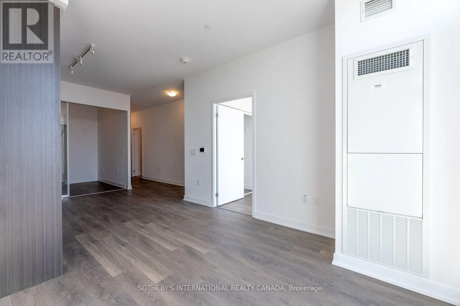 1110 - 38 HONEYCRISP CRESCENT