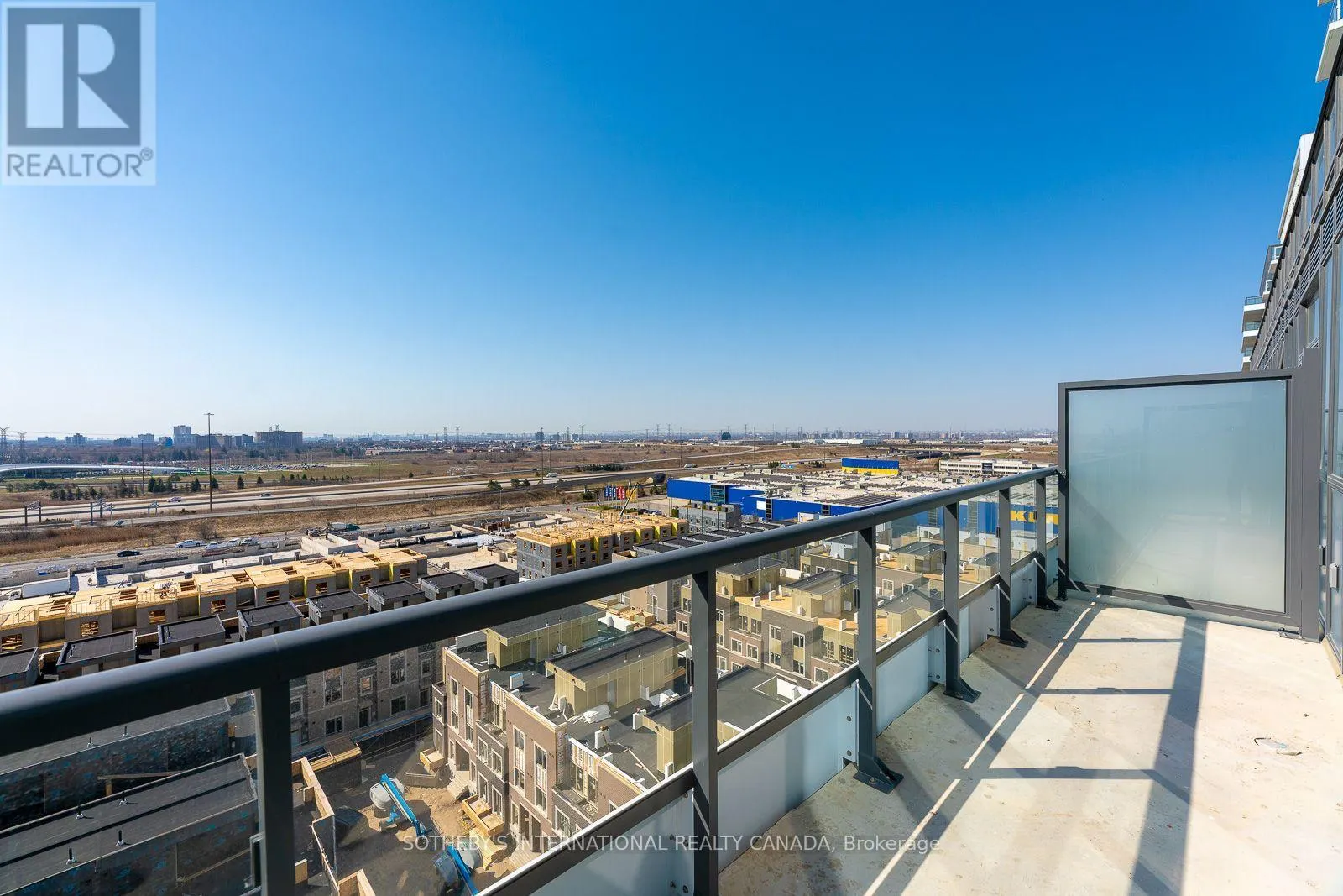 1110 - 38 HONEYCRISP CRESCENT
