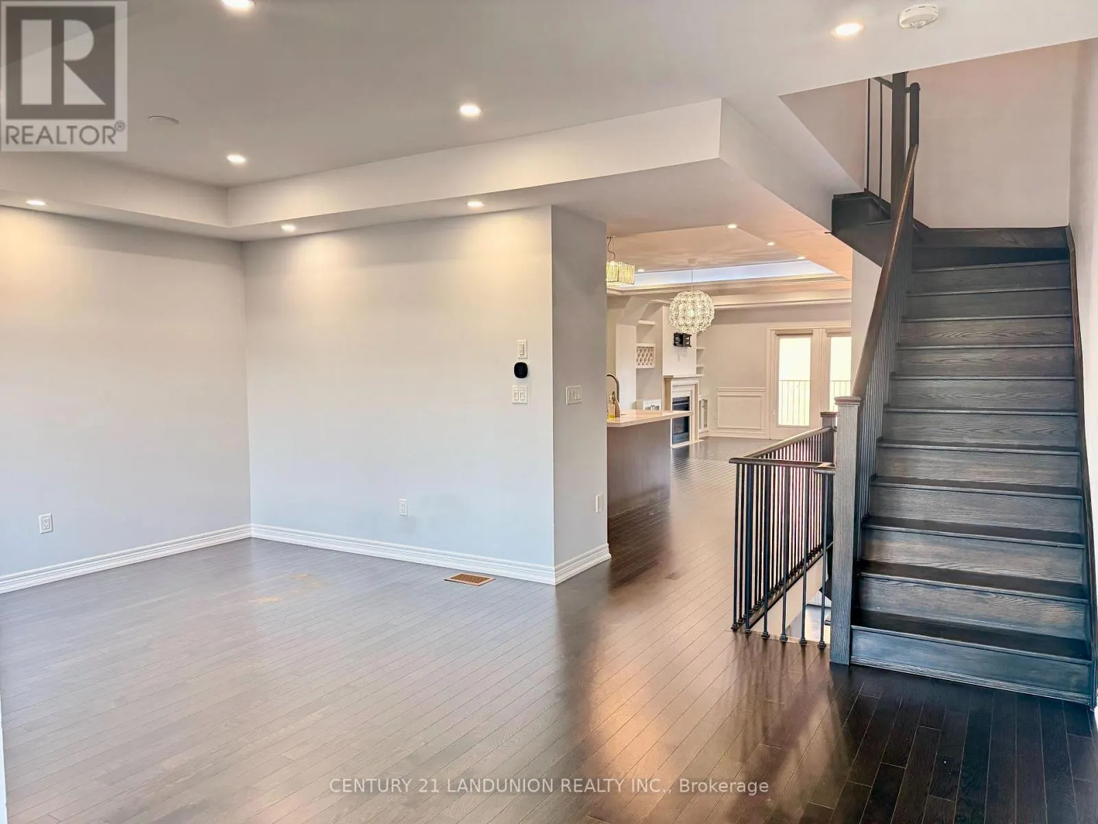99 BAWDEN DRIVE