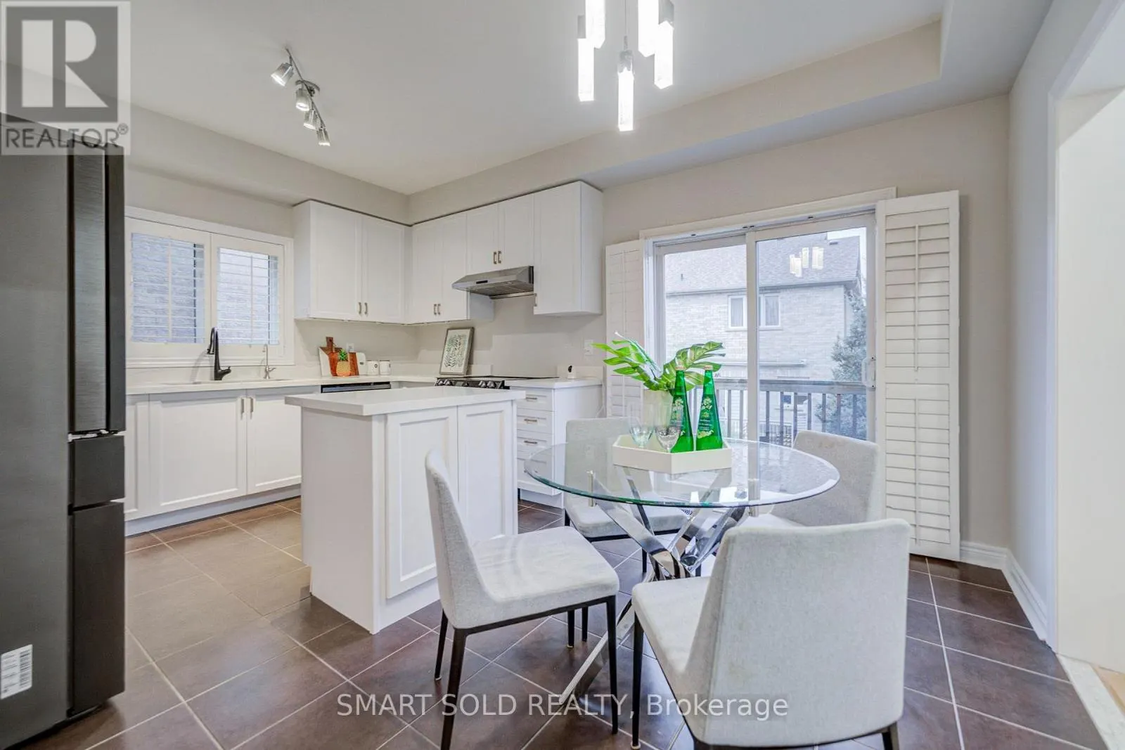 87 SPRING ARBOUR ROAD