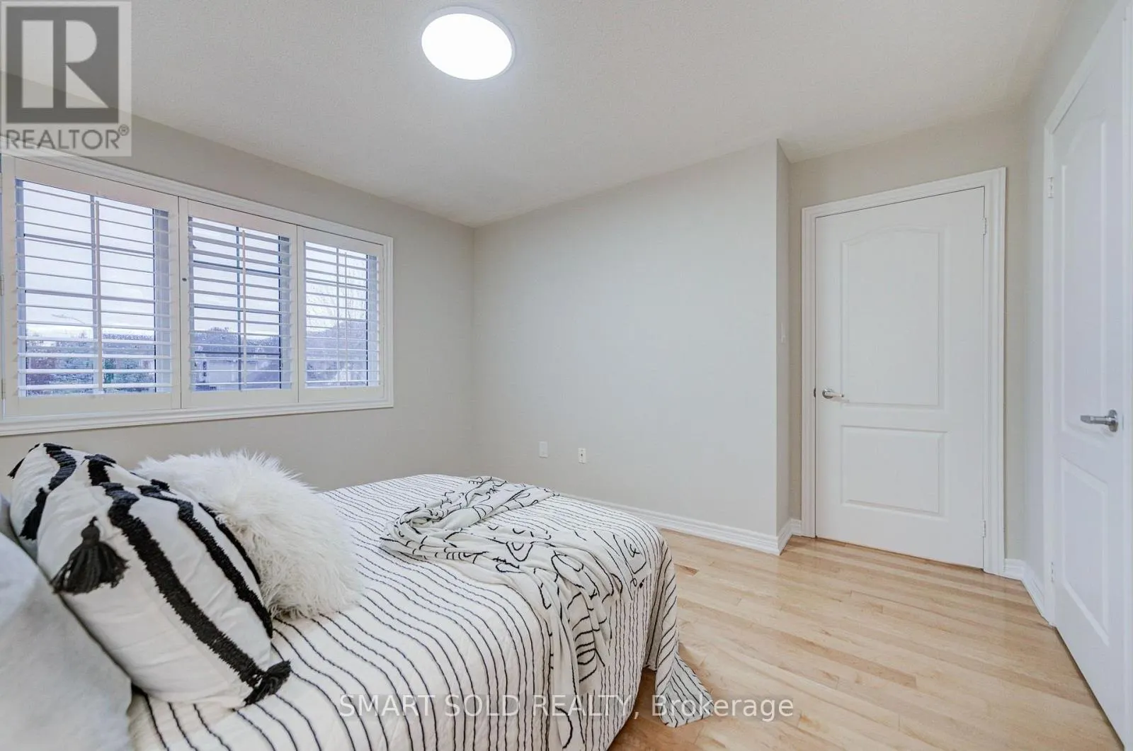 87 SPRING ARBOUR ROAD