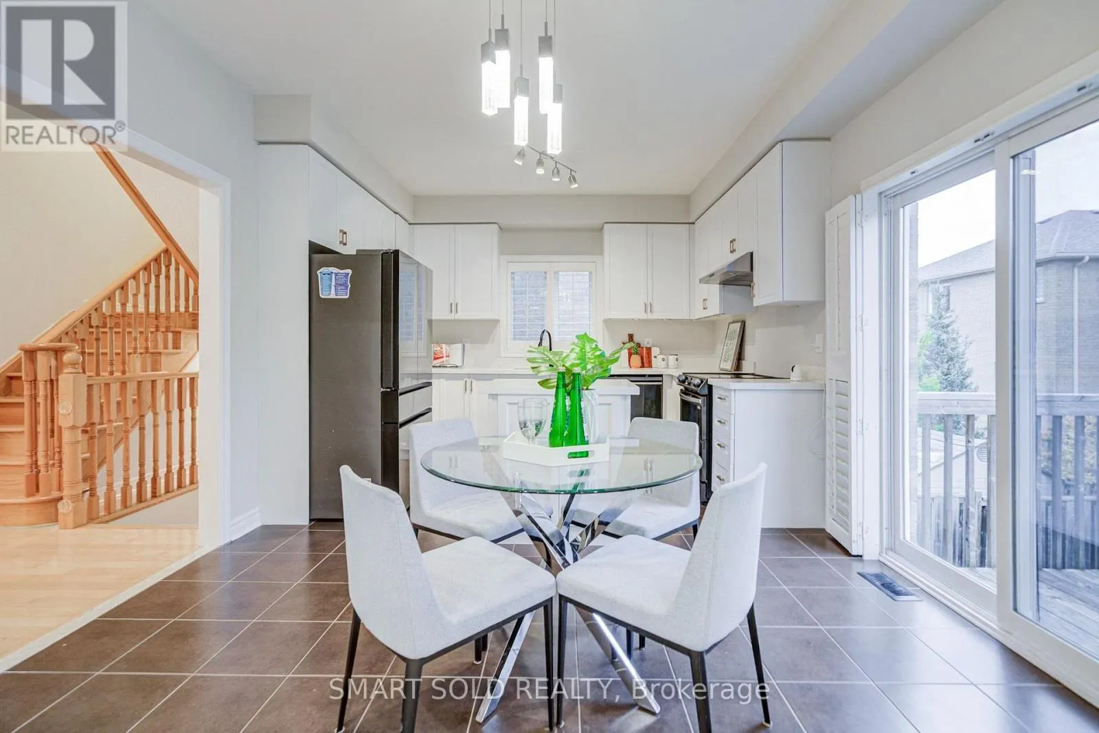 87 SPRING ARBOUR ROAD