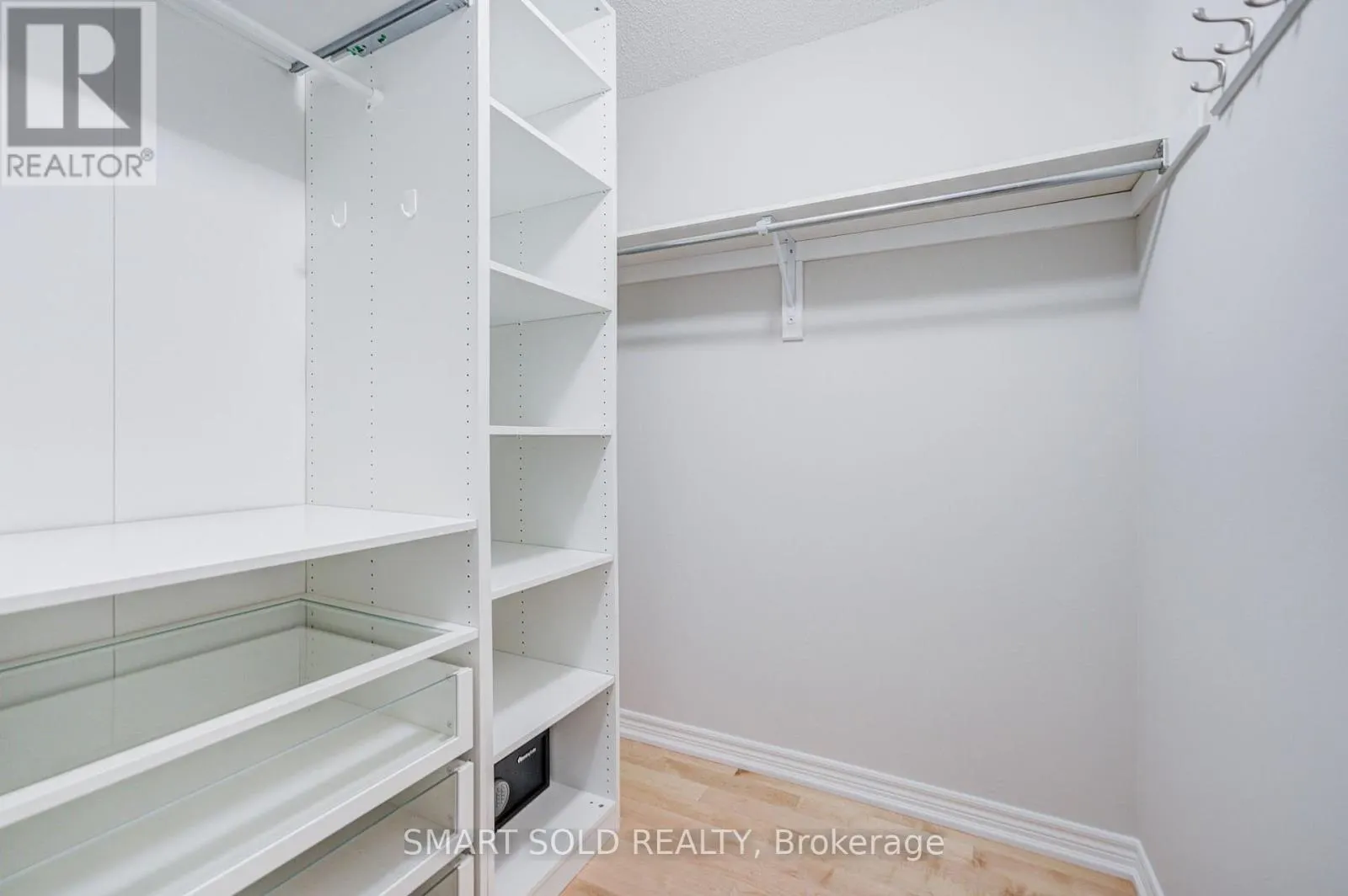 87 SPRING ARBOUR ROAD