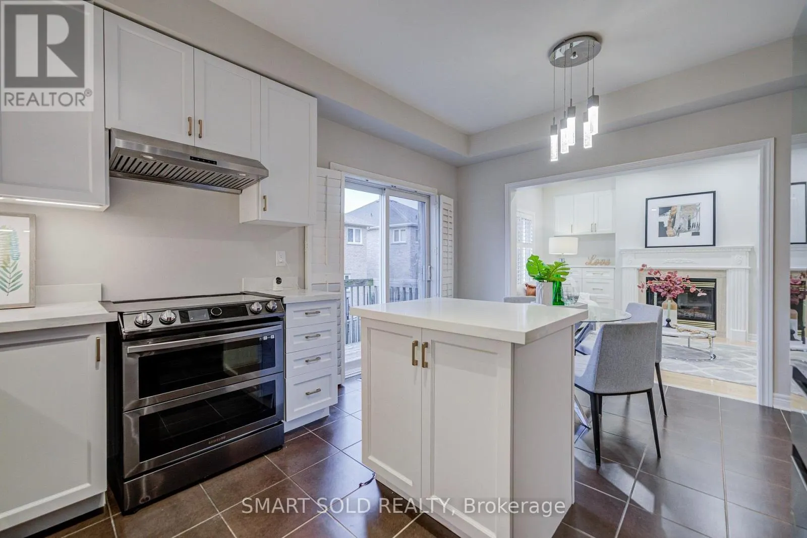 87 SPRING ARBOUR ROAD