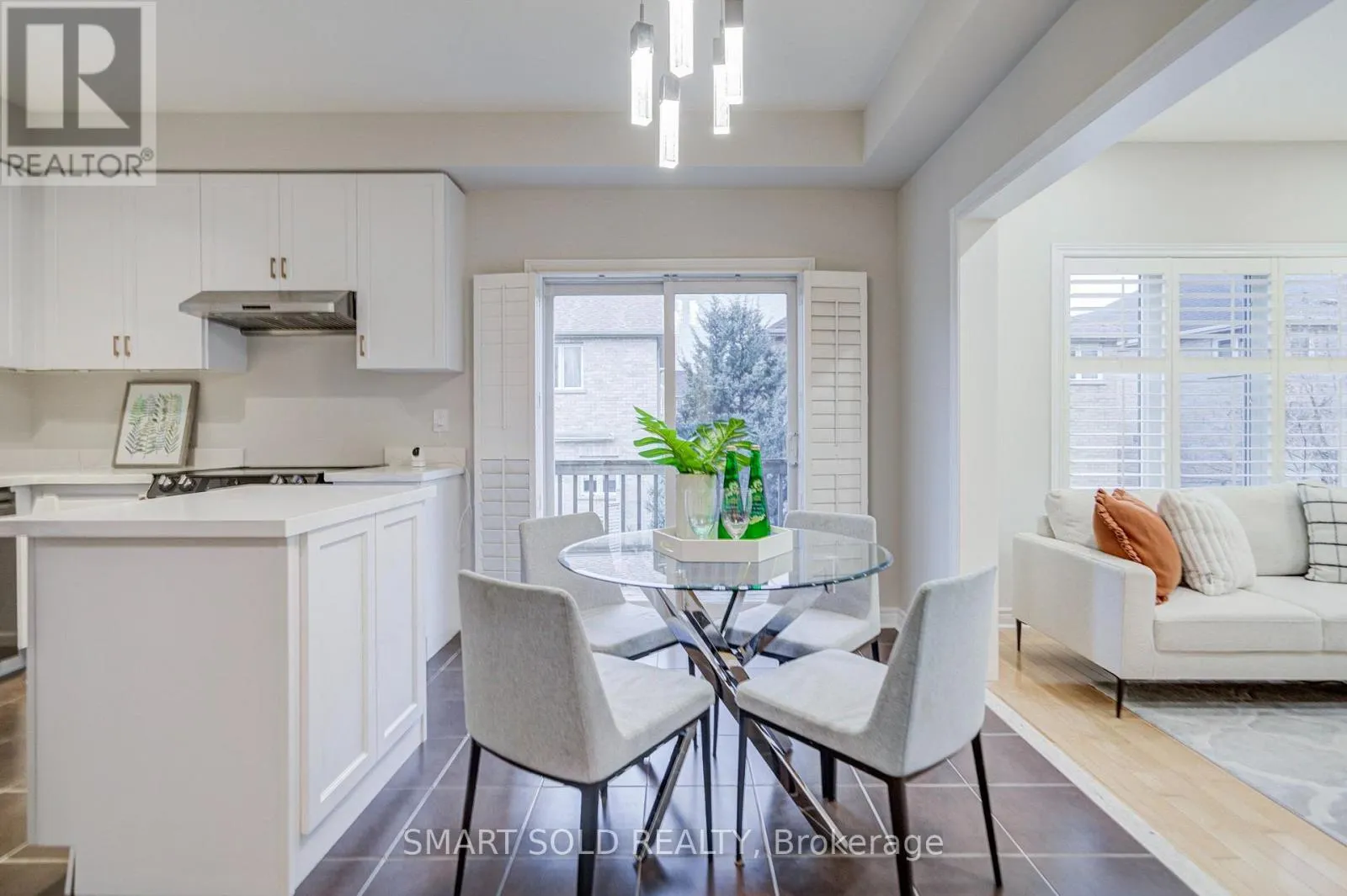 87 SPRING ARBOUR ROAD