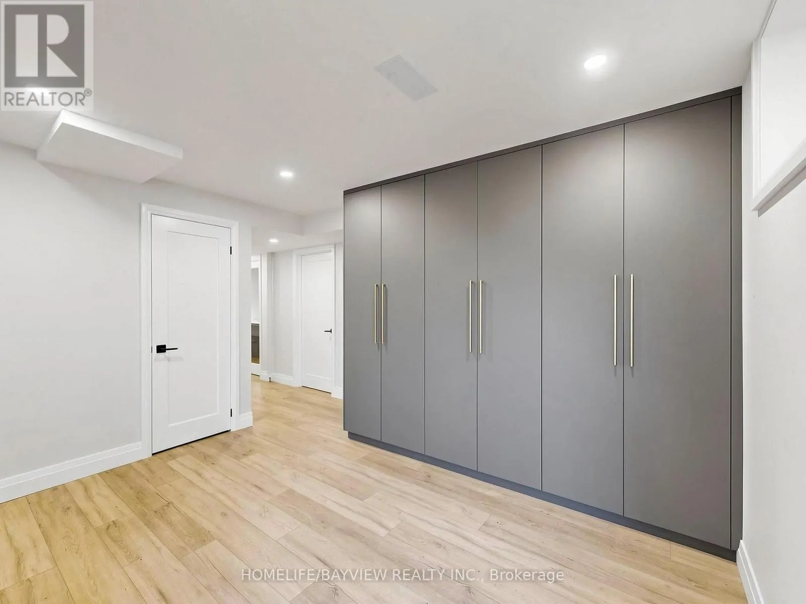 10 MAGANI AVENUE