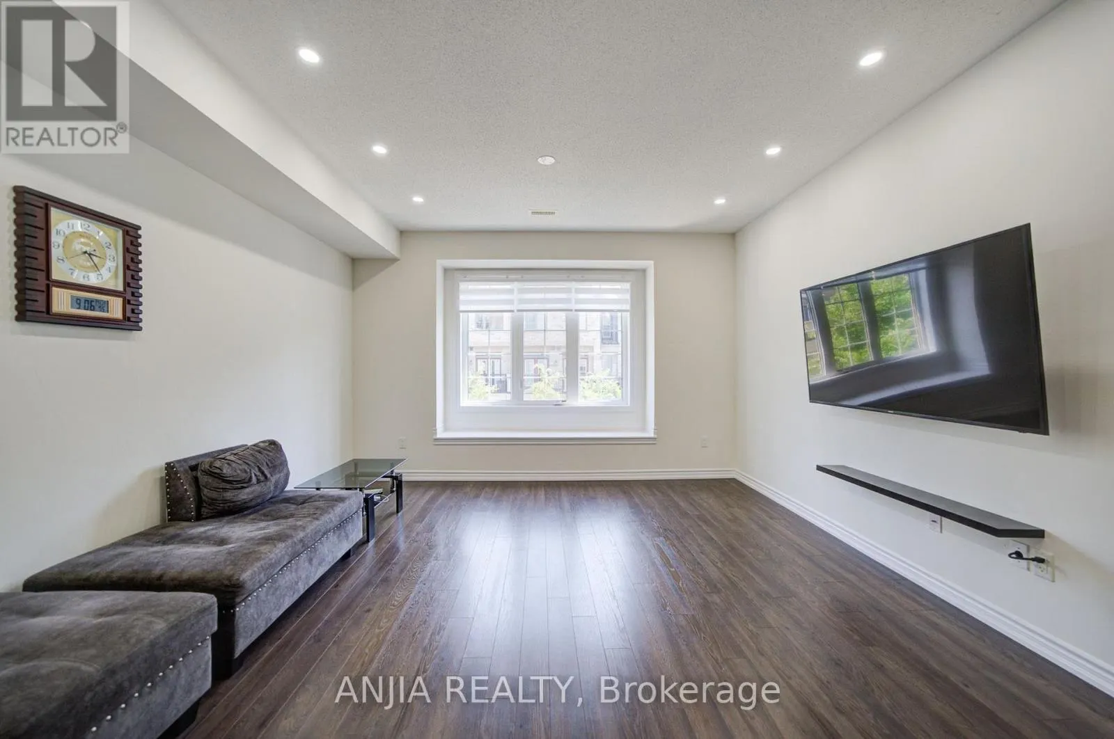 134 FREDERICK WILSON AVENUE