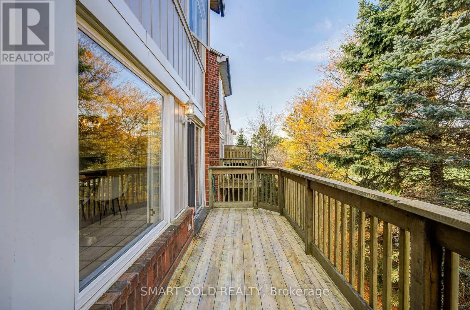 184 - 18 CLARK AVENUE W