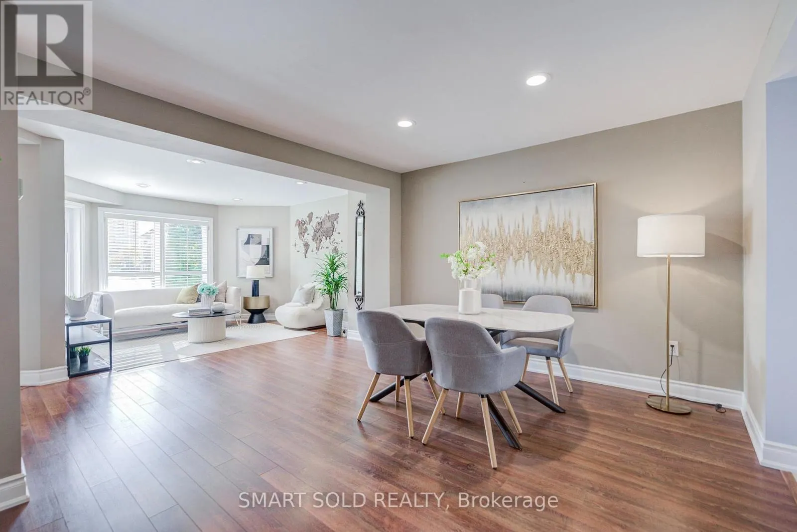 184 - 18 CLARK AVENUE W