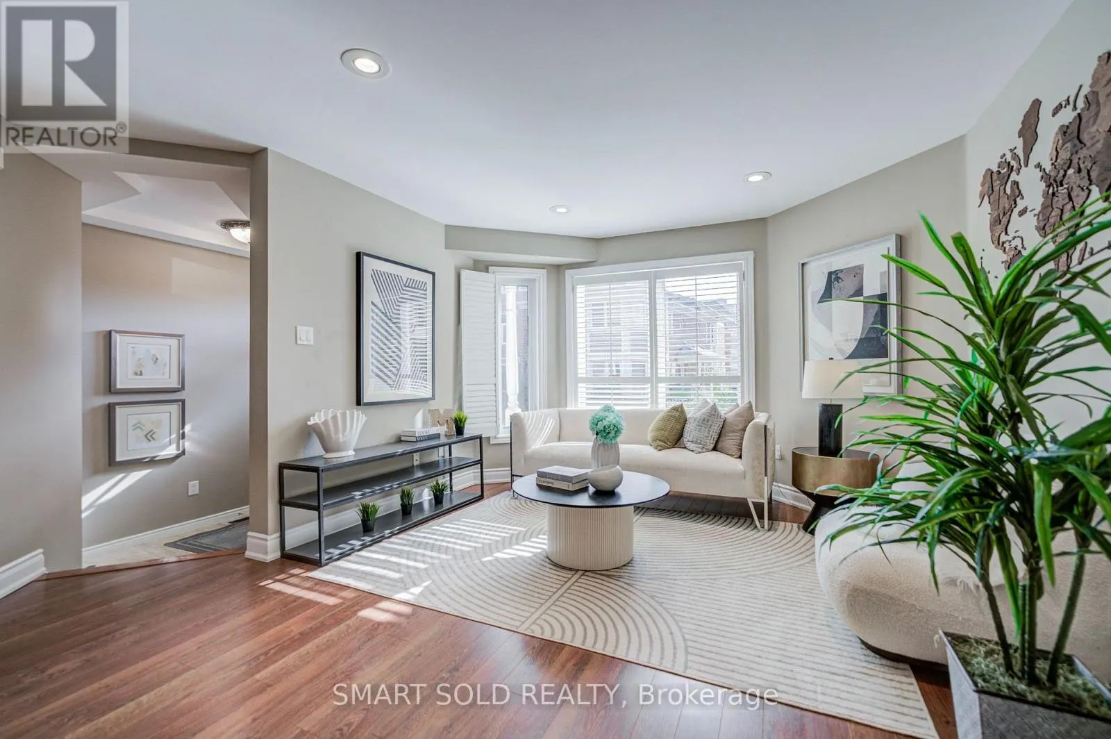 184 - 18 CLARK AVENUE W