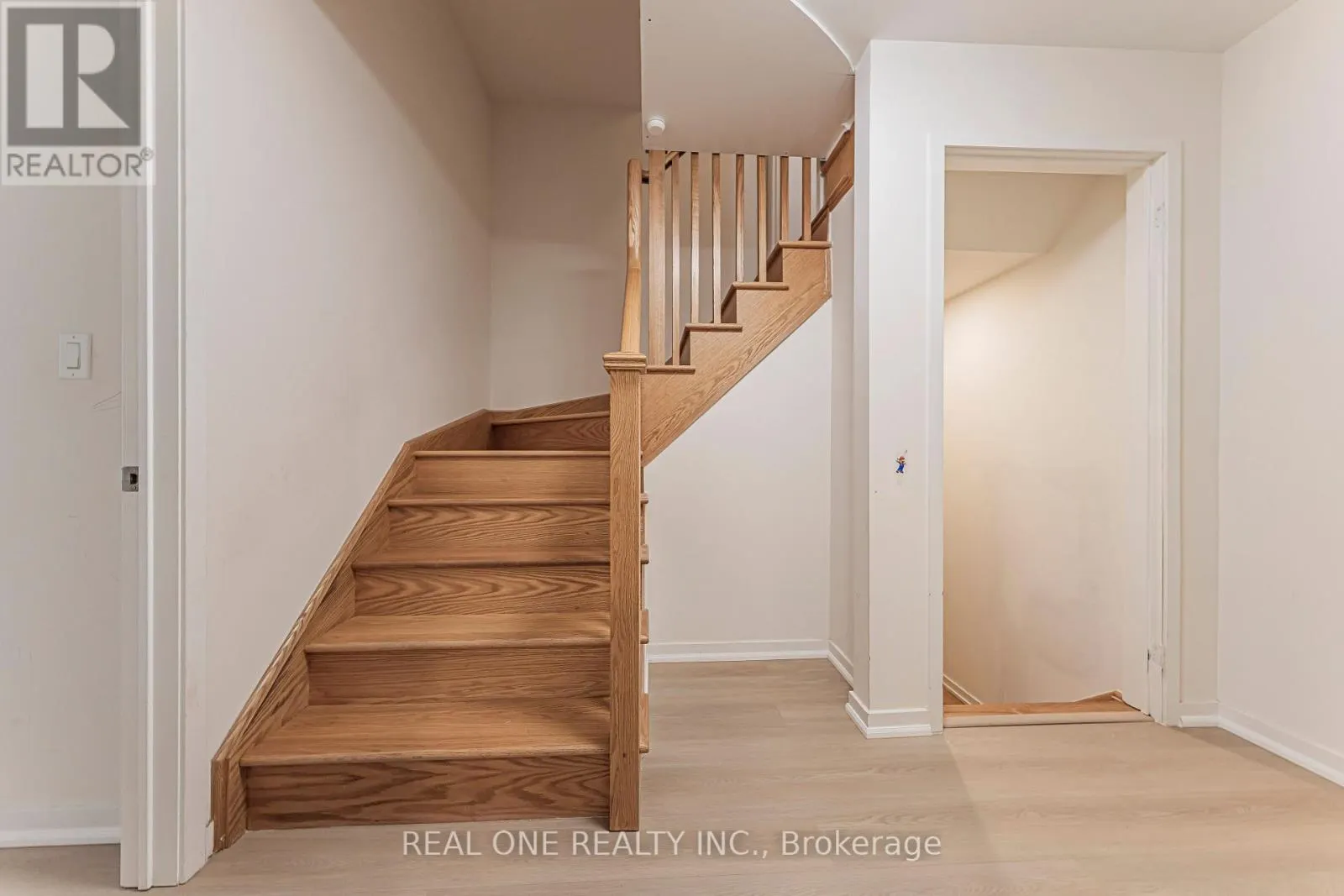 22 ANDALUSIA LANE