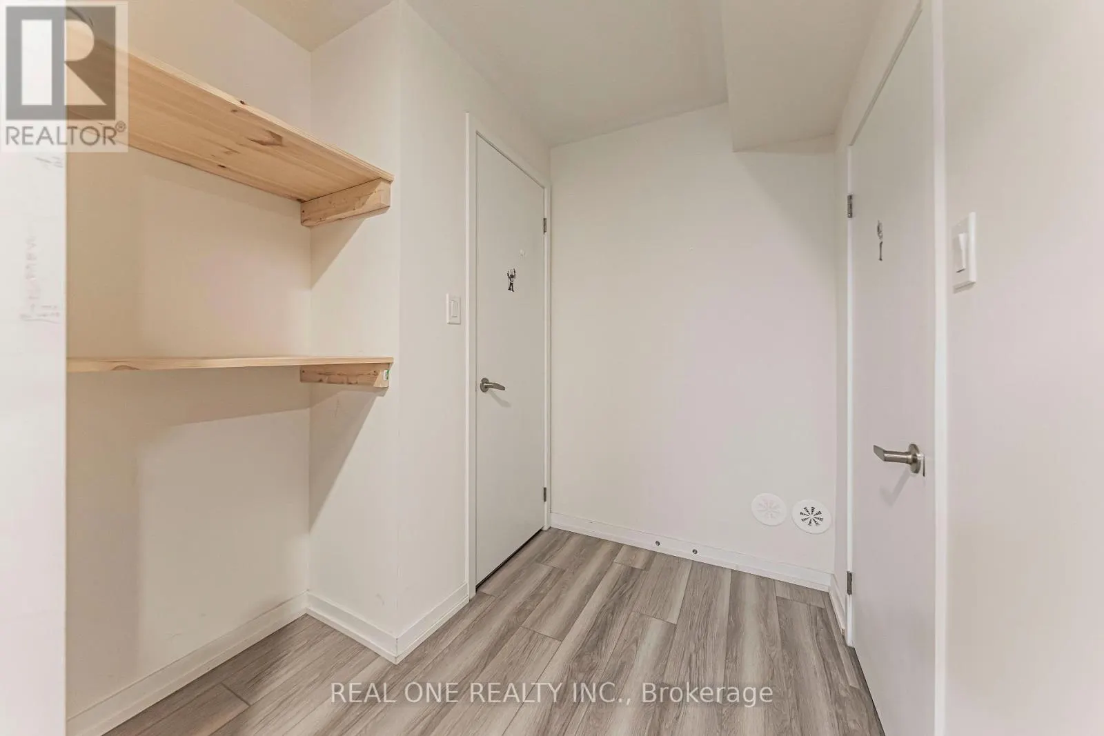 22 ANDALUSIA LANE