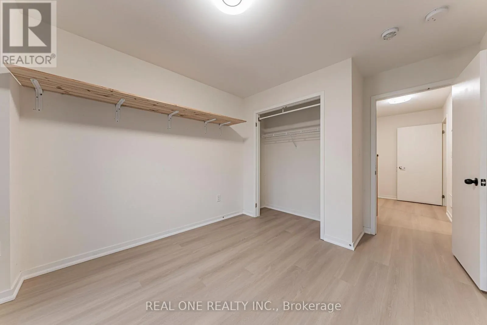 22 ANDALUSIA LANE