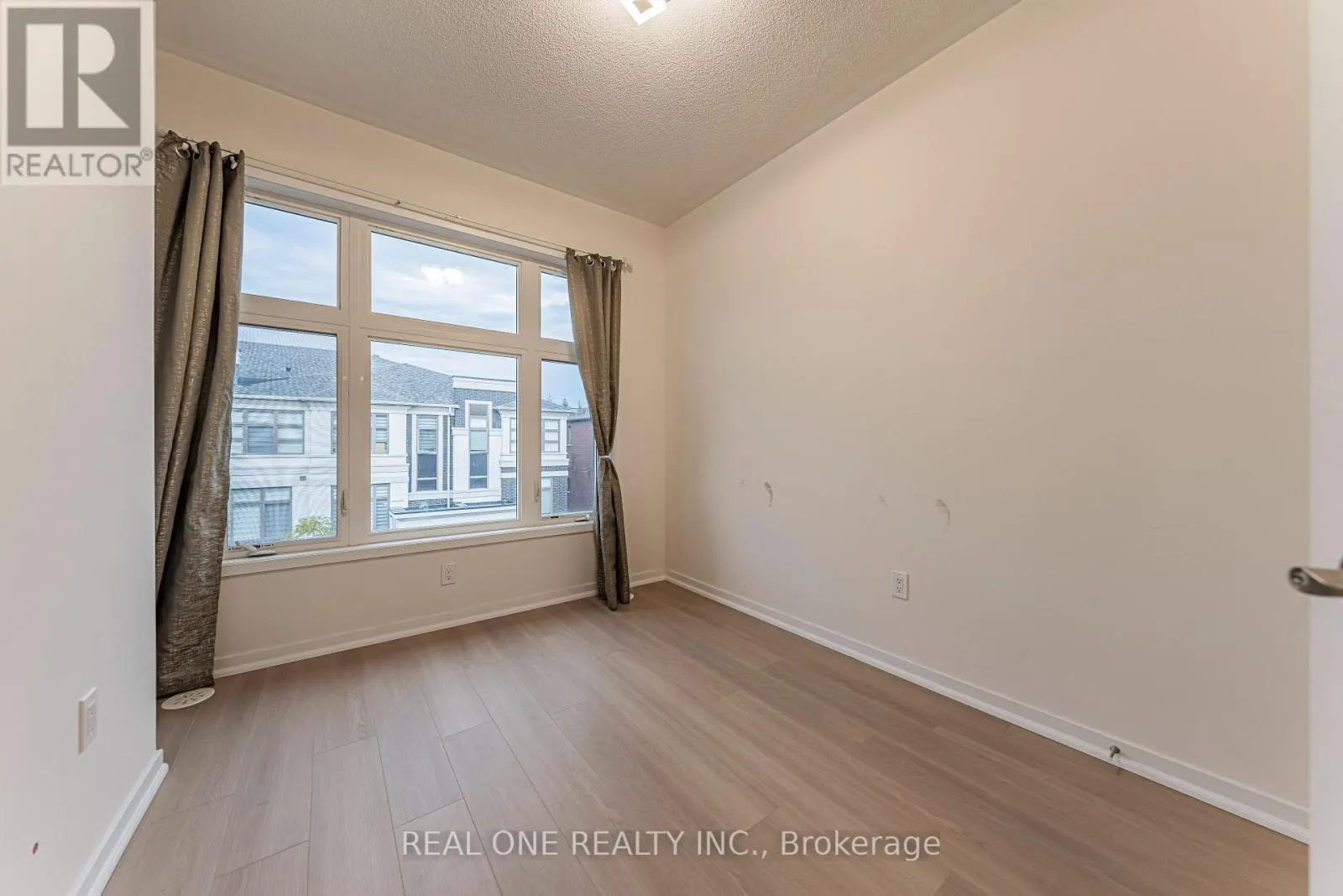 22 ANDALUSIA LANE