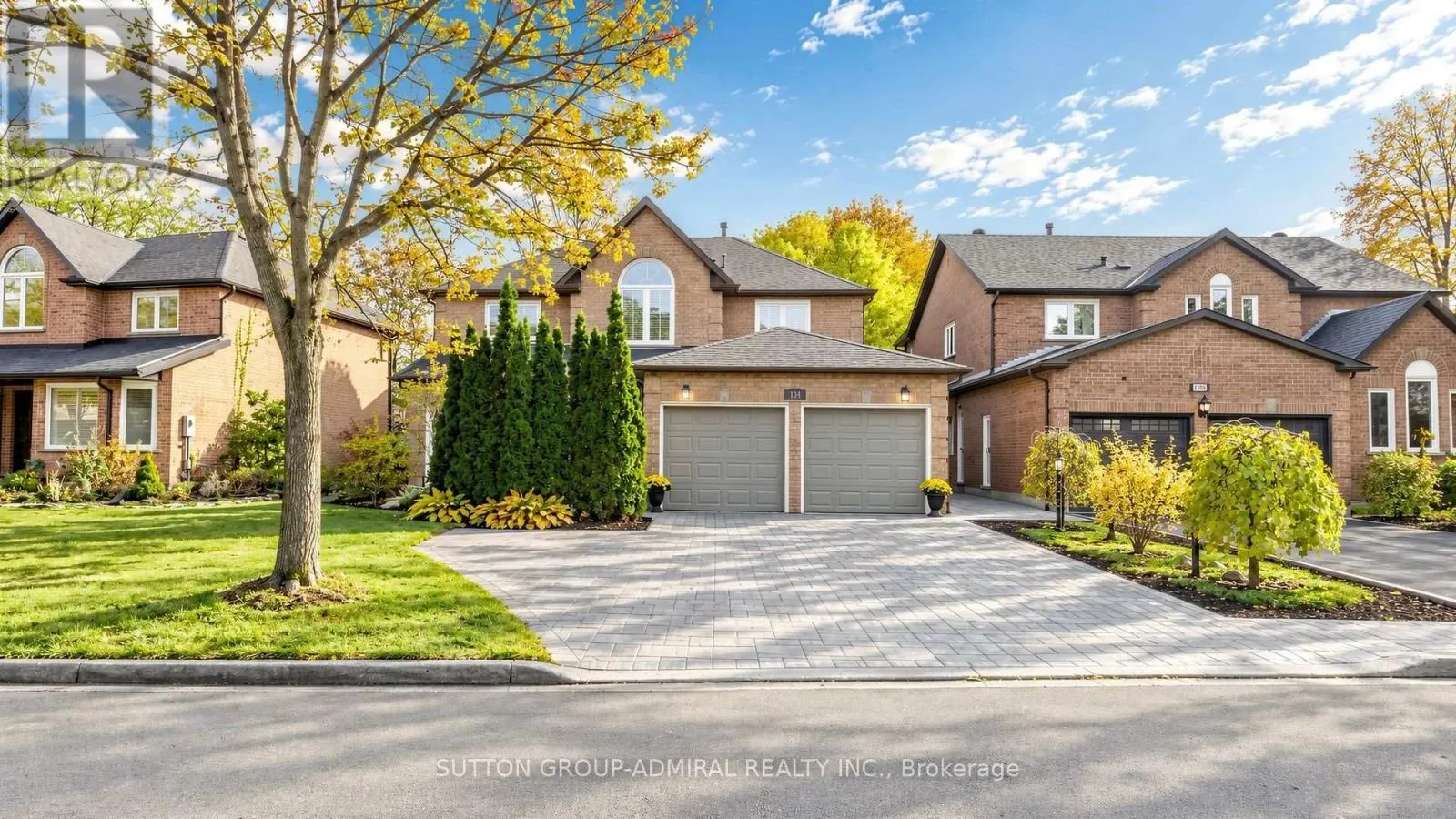 104 TOPHAM CRESCENT