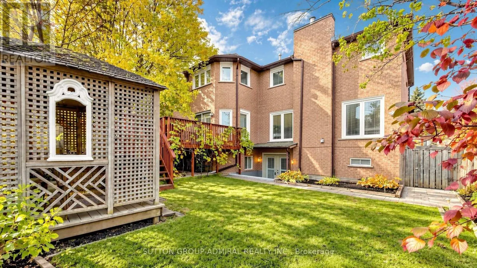 104 TOPHAM CRESCENT