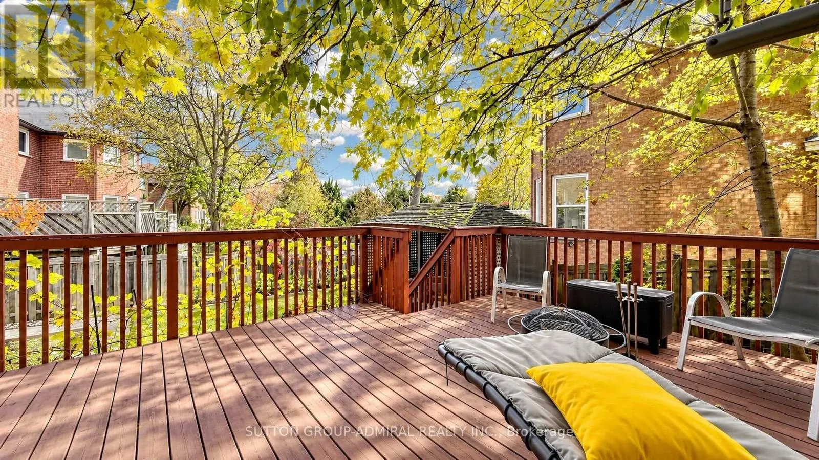 104 TOPHAM CRESCENT
