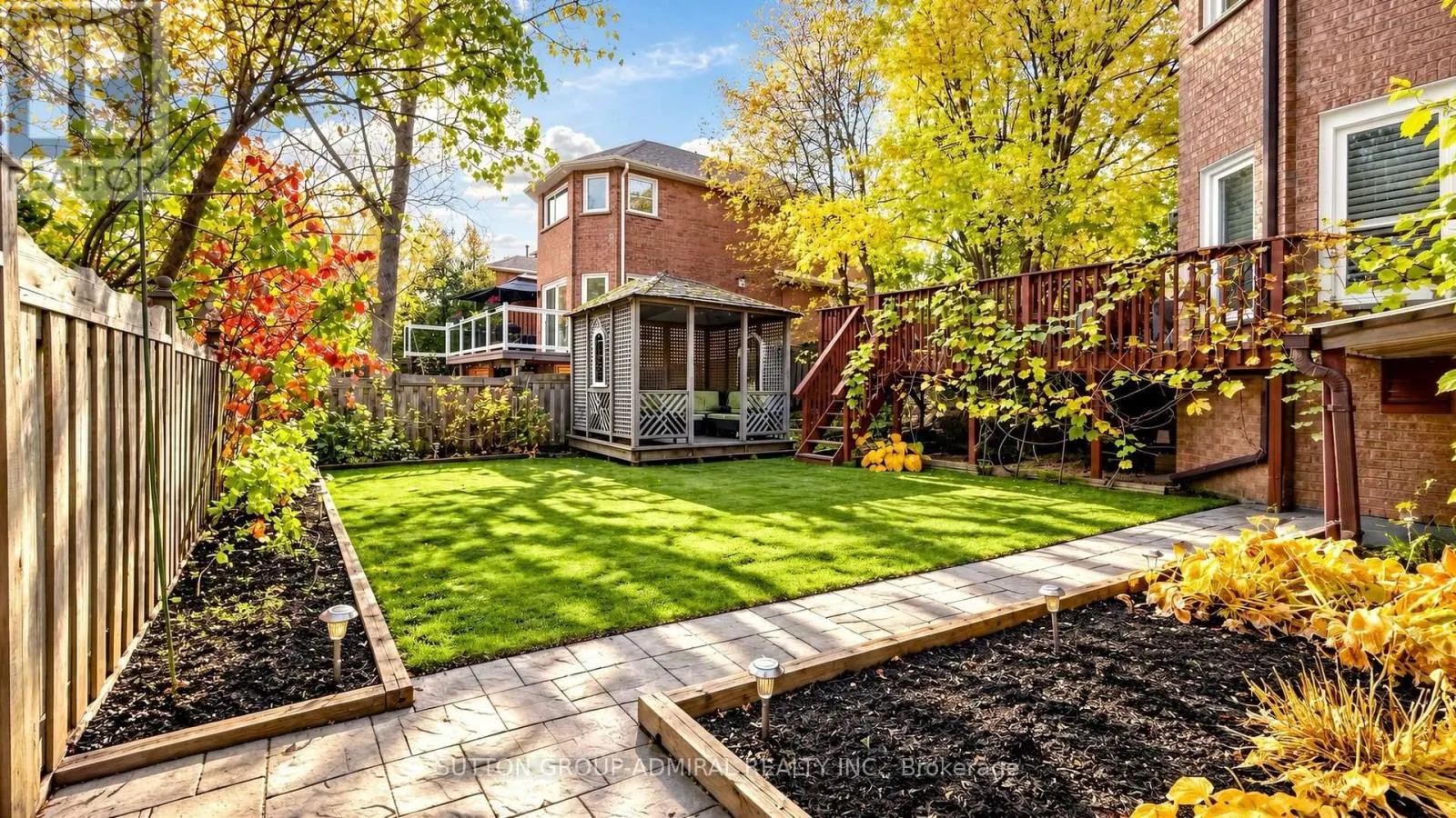 104 TOPHAM CRESCENT