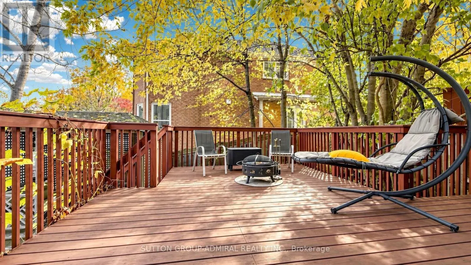 104 TOPHAM CRESCENT
