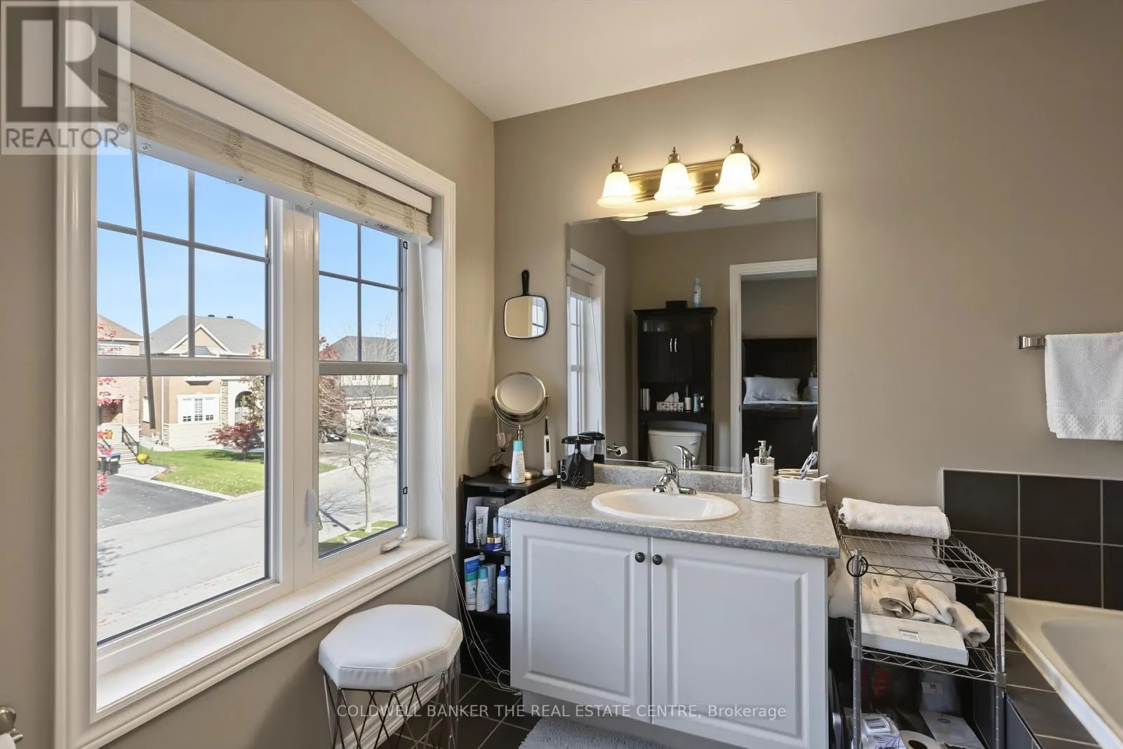51 GOSNEL CIRCLE