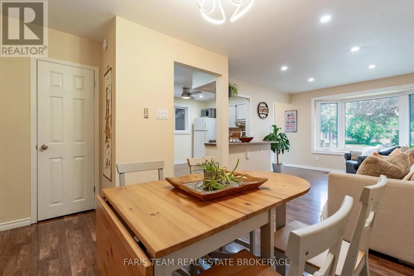 107 WILLOW LANE