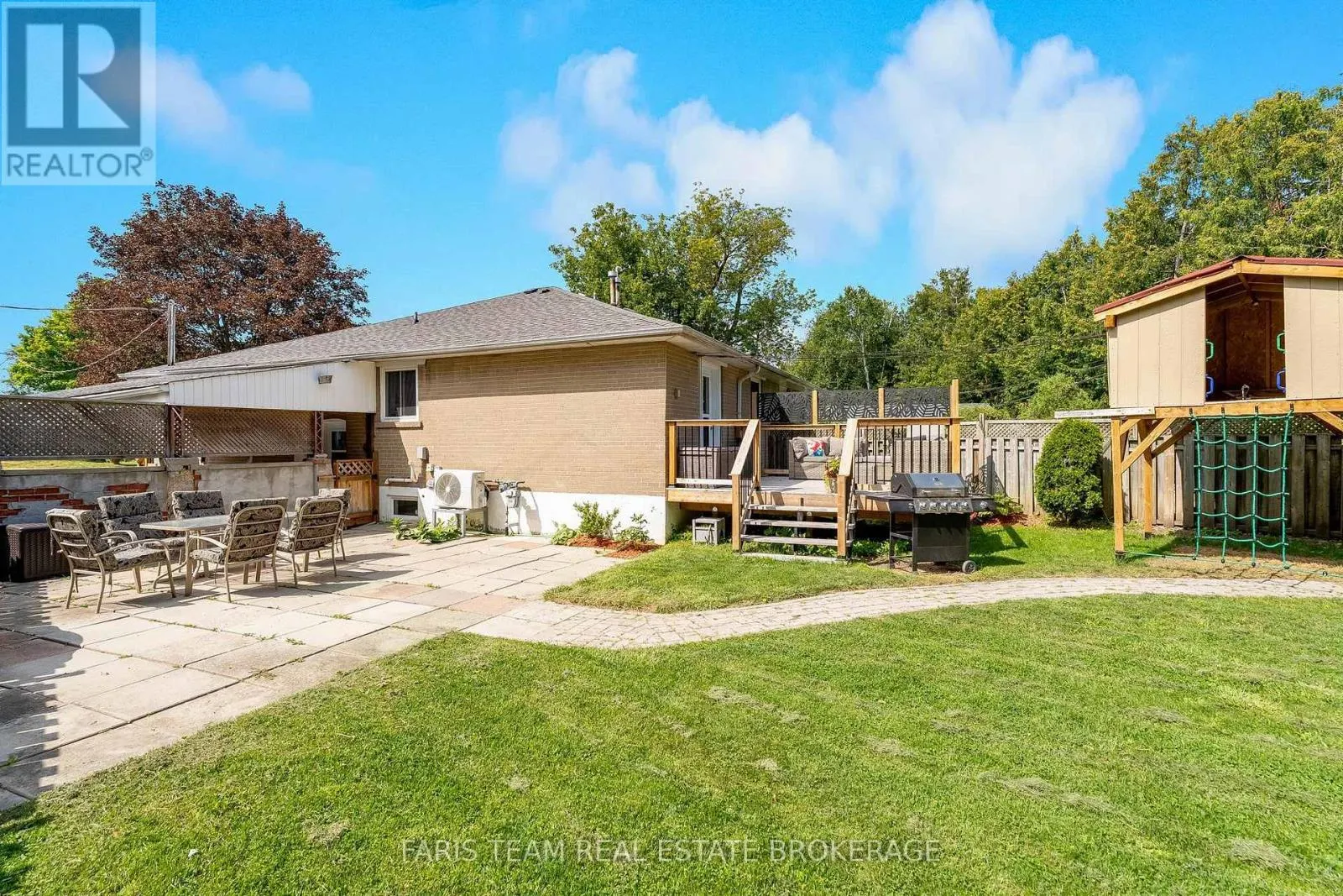 107 WILLOW LANE