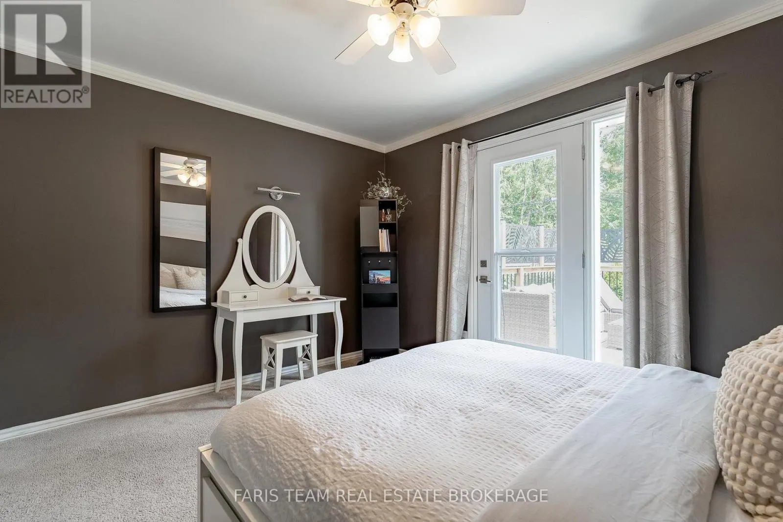 107 WILLOW LANE