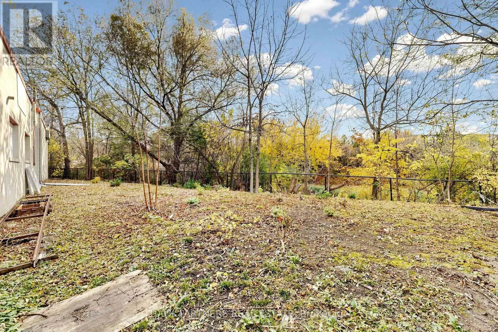 395 RED MAPLE ROAD