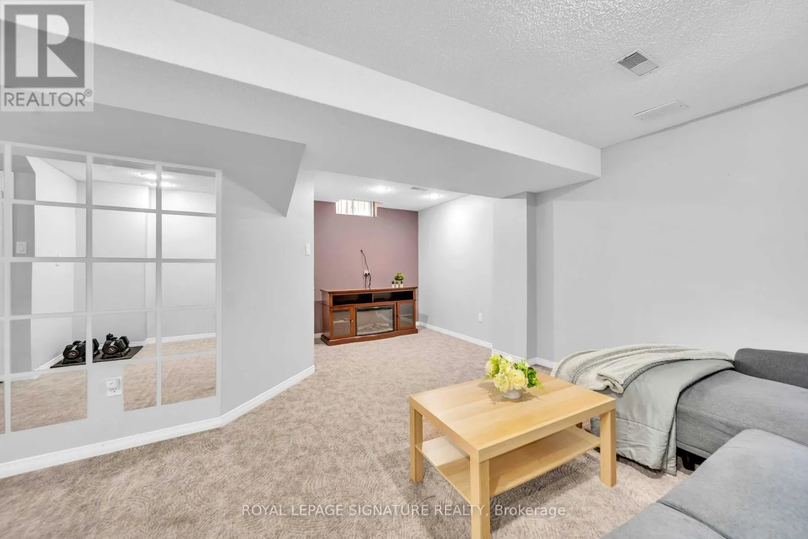 443 CARRUTHERS AVENUE