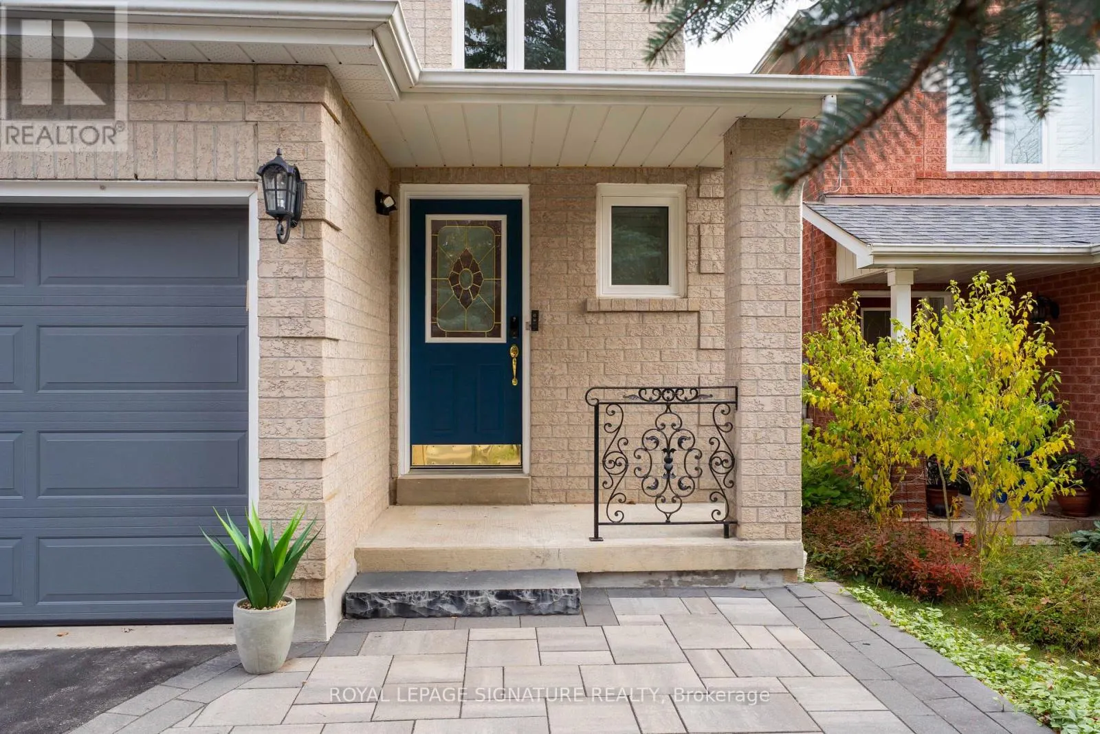 443 CARRUTHERS AVENUE