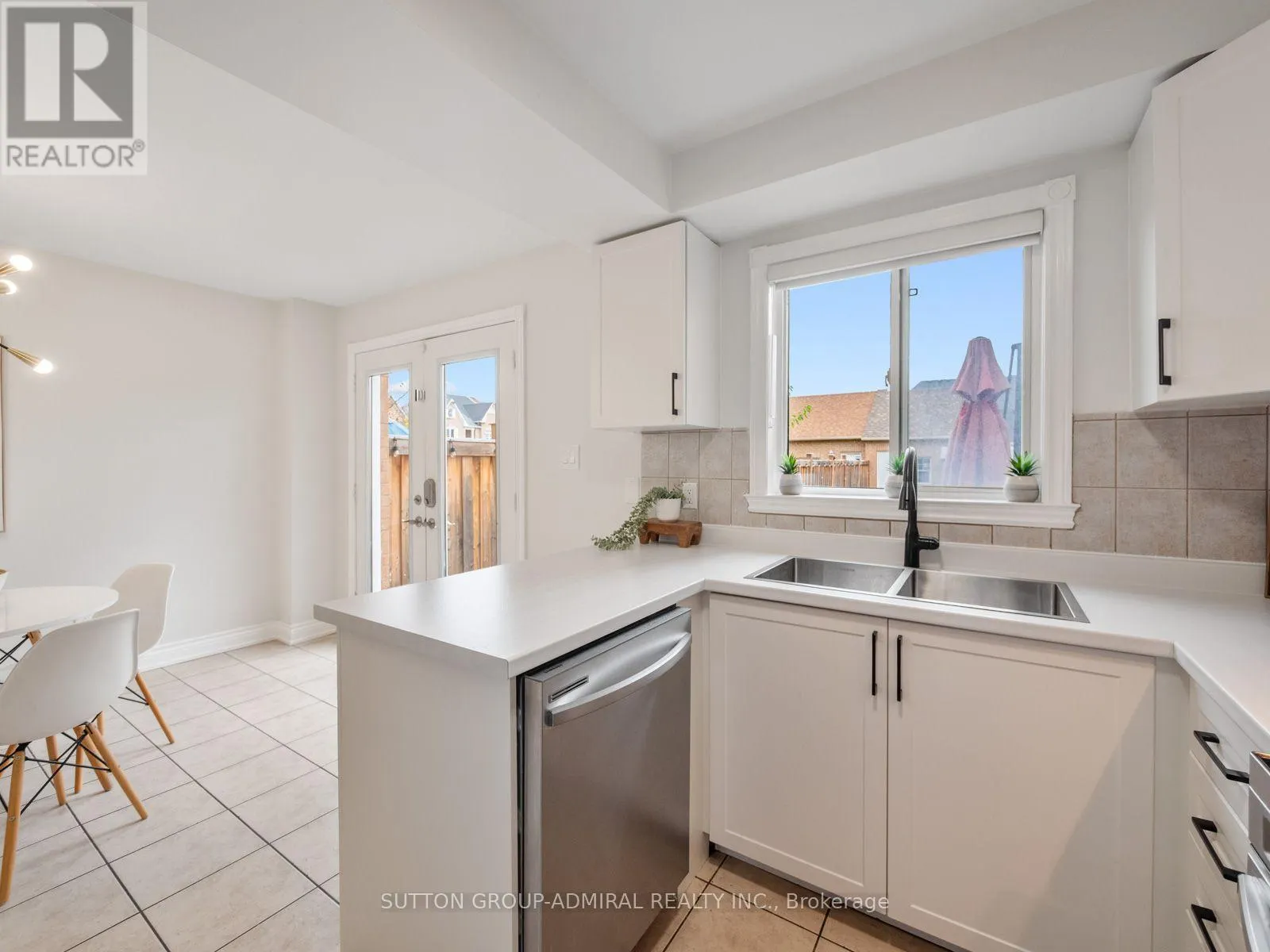 5 MELIA LANE