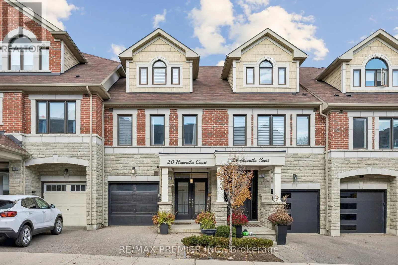 20 HIAWATHA COURT