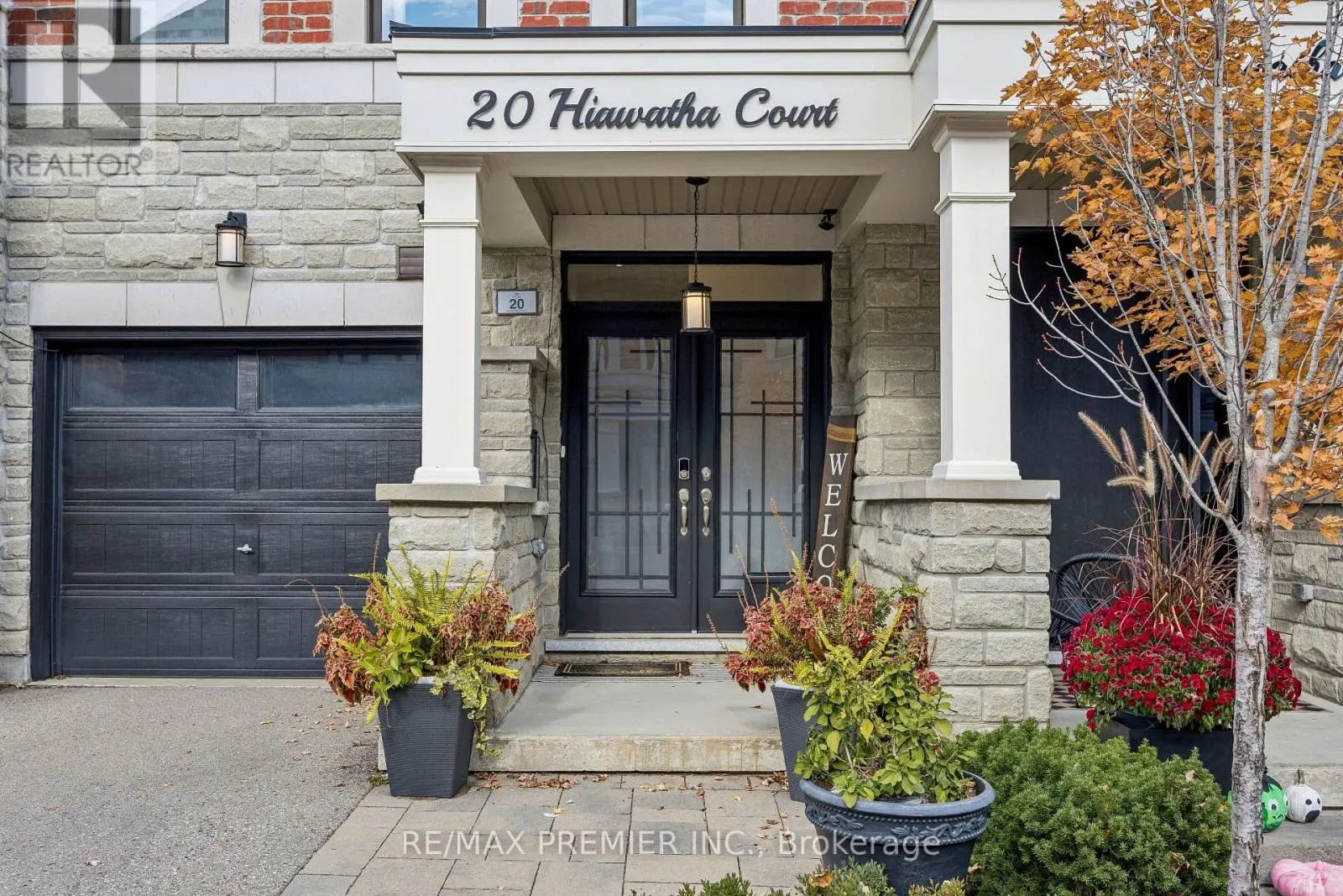 20 HIAWATHA COURT