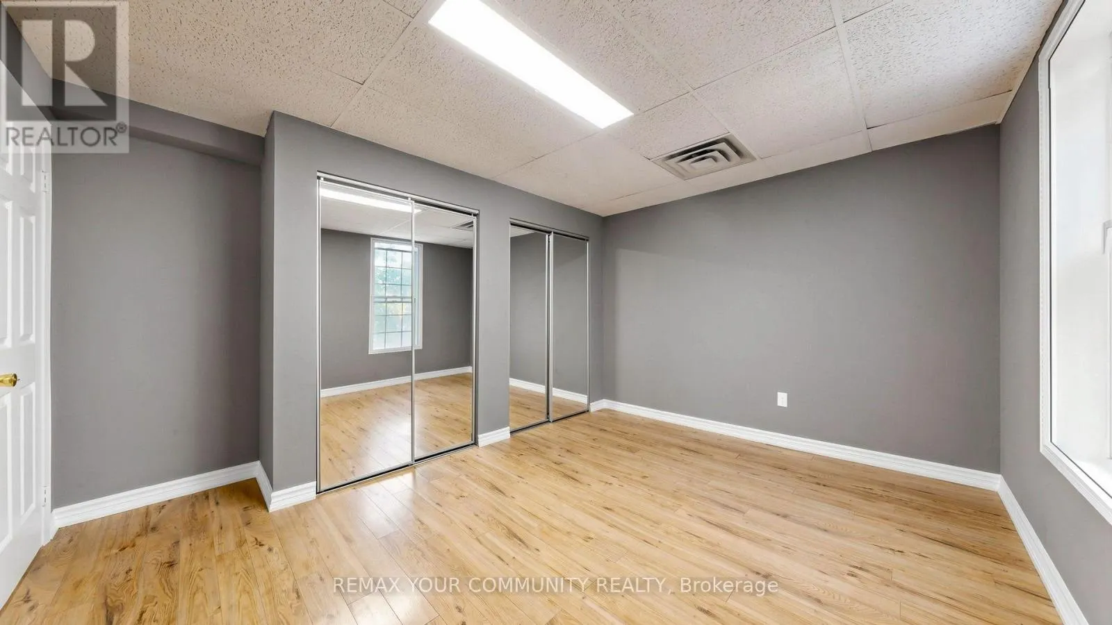 UNITS 6132 - 6140-6132 MAIN STREET N