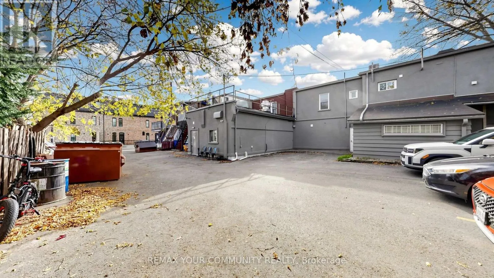UNITS 6132 - 6140-6132 MAIN STREET N