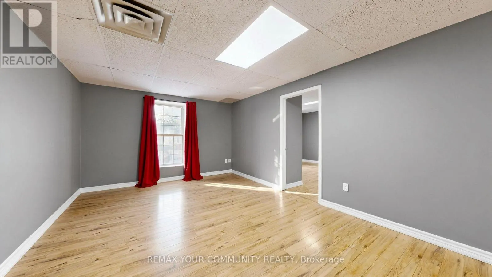 UNITS 6132 - 6140-6132 MAIN STREET N