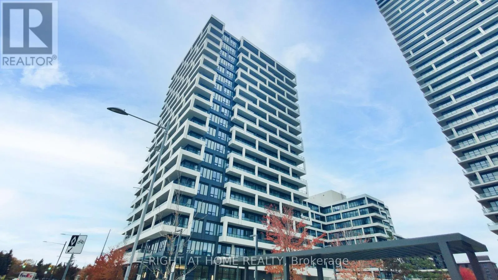 818 - 38 WATER WALK DRIVE
