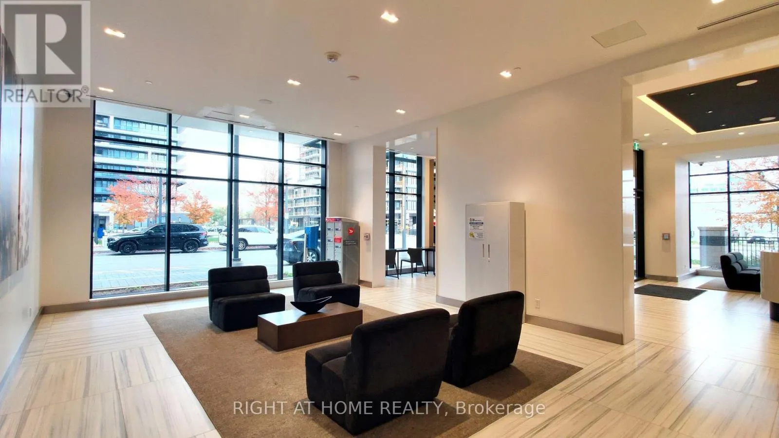 818 - 38 WATER WALK DRIVE