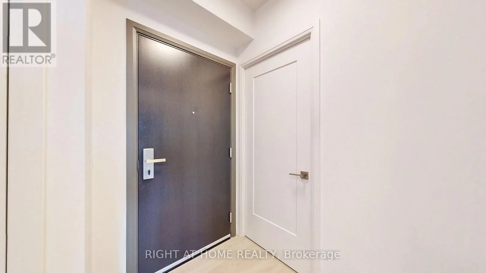 818 - 38 WATER WALK DRIVE