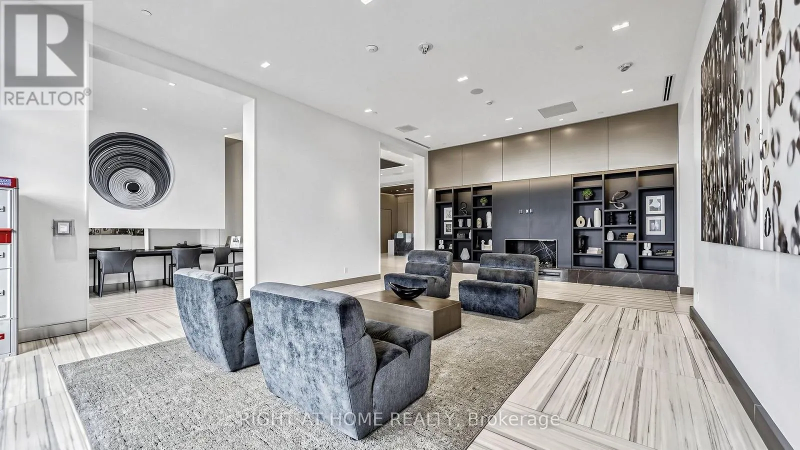 818 - 38 WATER WALK DRIVE
