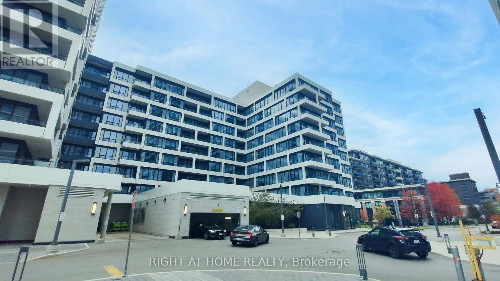 818 - 38 WATER WALK DRIVE