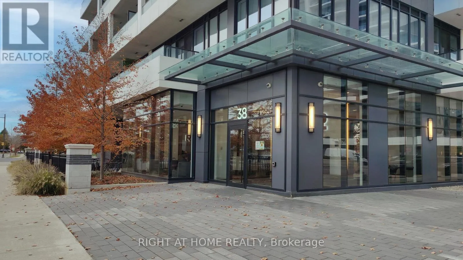 818 - 38 WATER WALK DRIVE