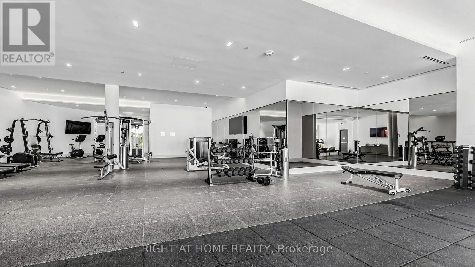 818 - 38 WATER WALK DRIVE