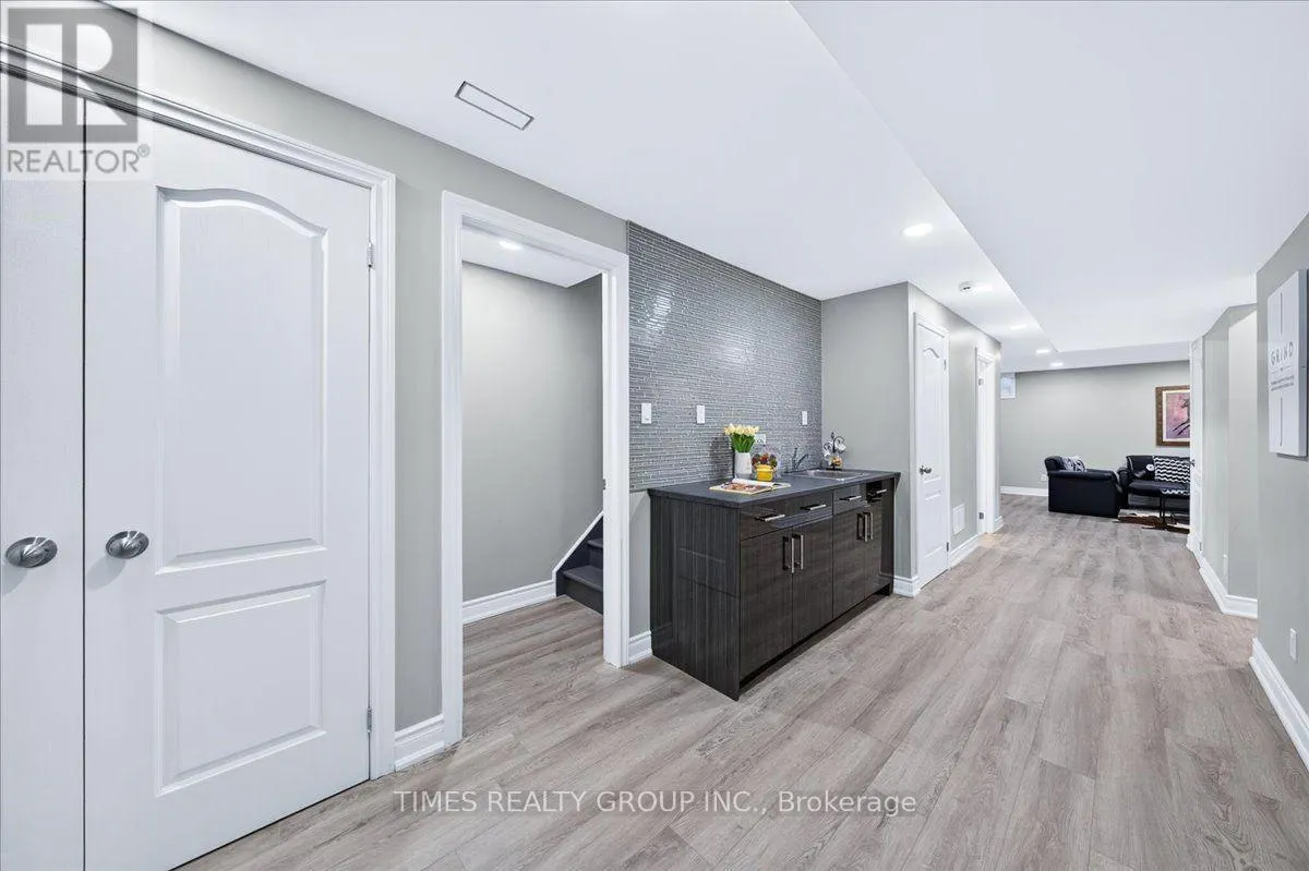 224 WESTWAY CRESCENT