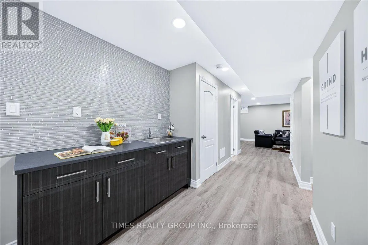 224 WESTWAY CRESCENT