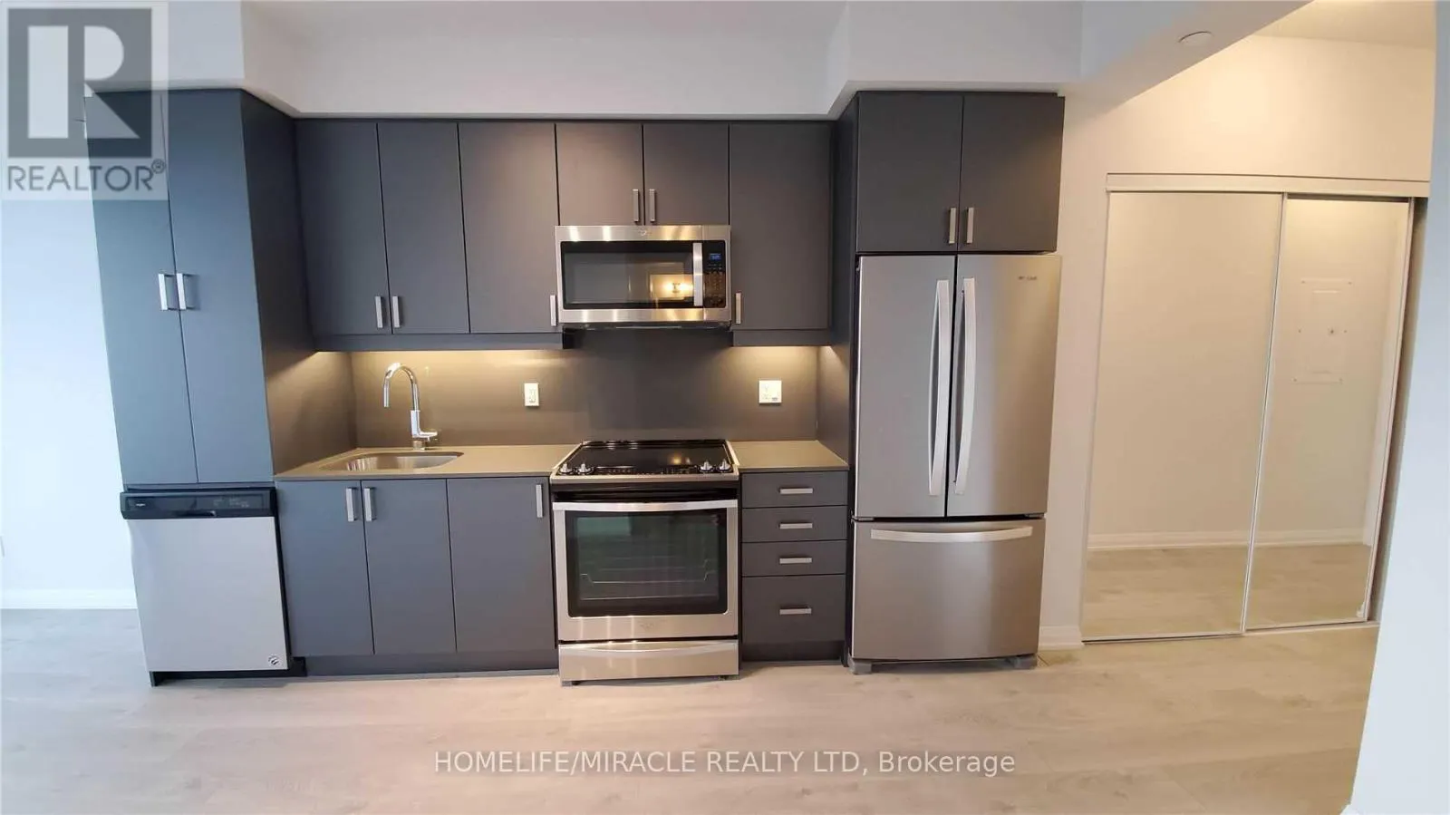 710 - 7895 JANE STREET