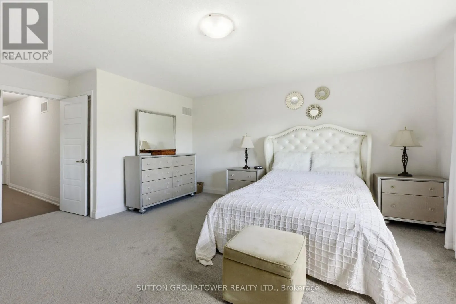 194 FERRAGINE CRESCENT