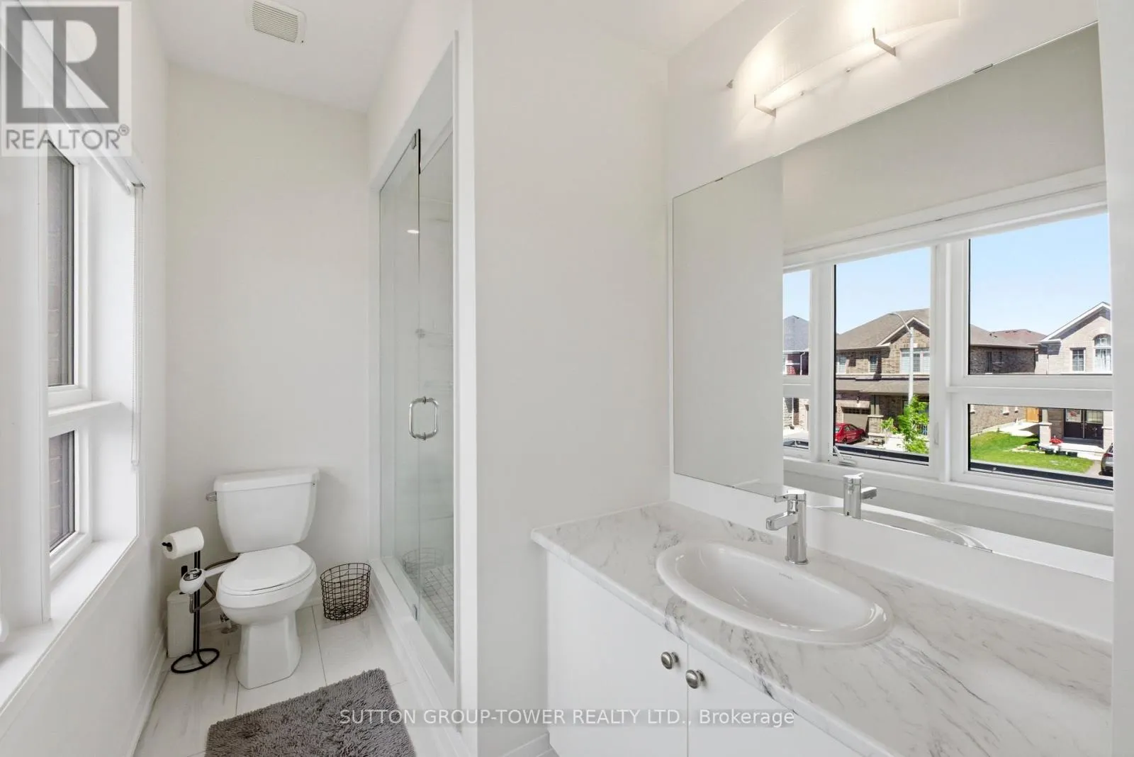 194 FERRAGINE CRESCENT