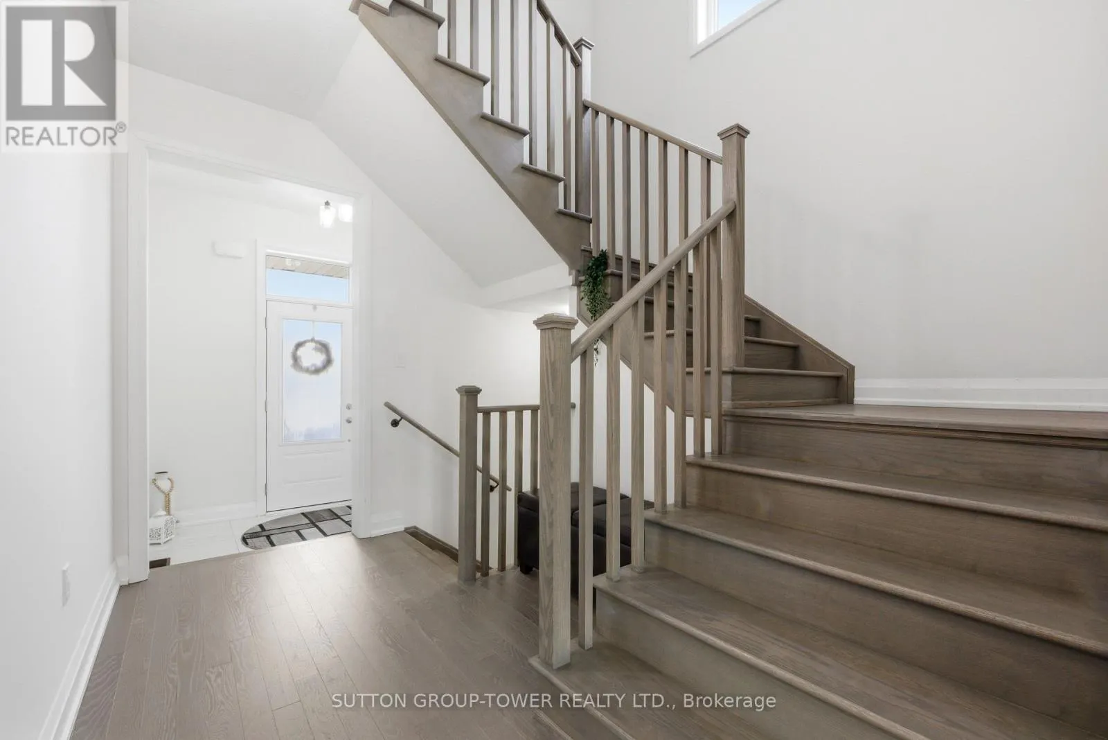 194 FERRAGINE CRESCENT